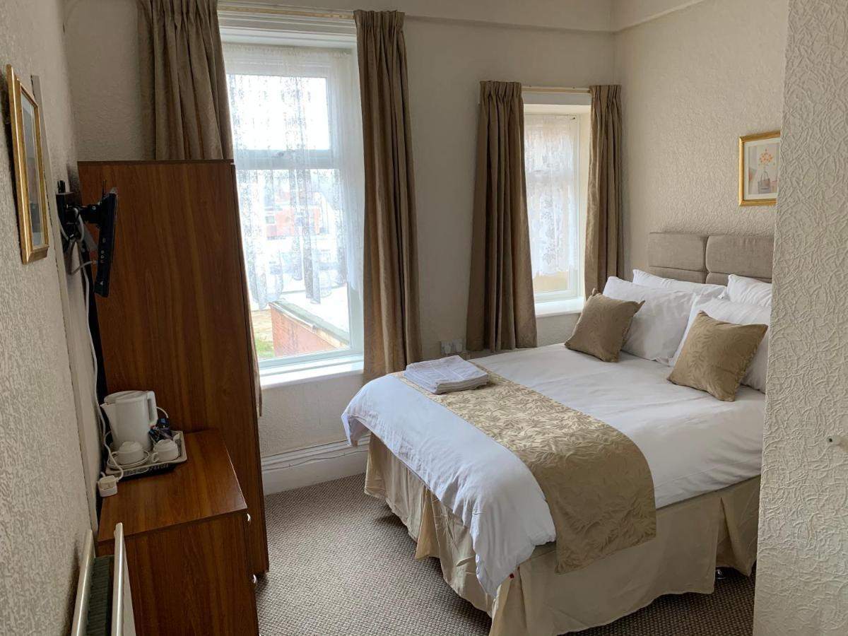 Sharn Bek Hotel Blackpool Bagian luar foto